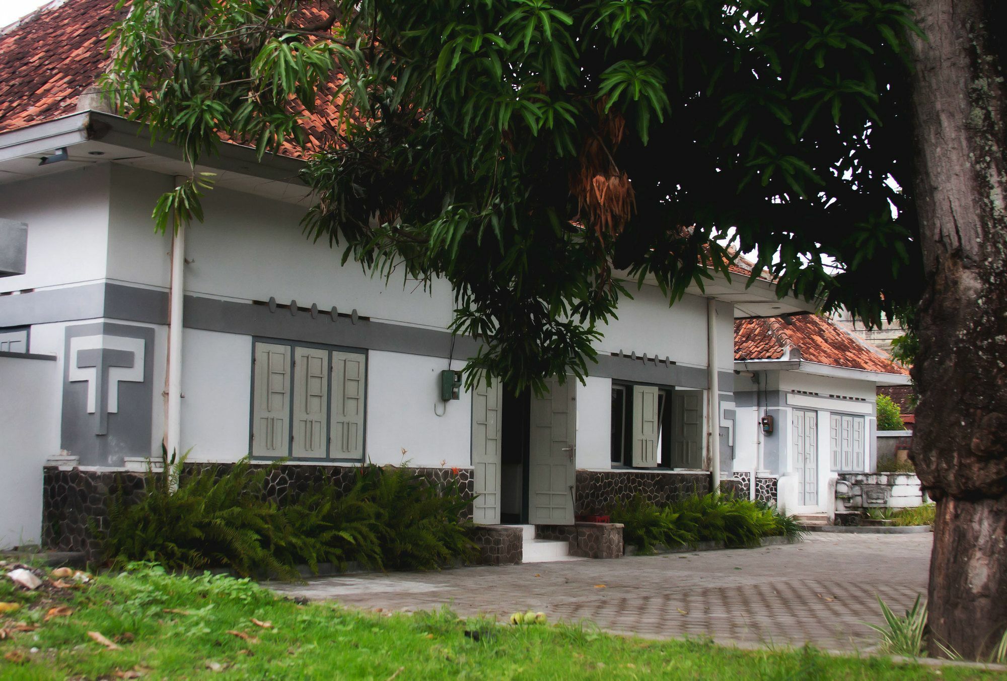 Ndalem Mantrigawen Hotel Yogyakarta Exterior foto